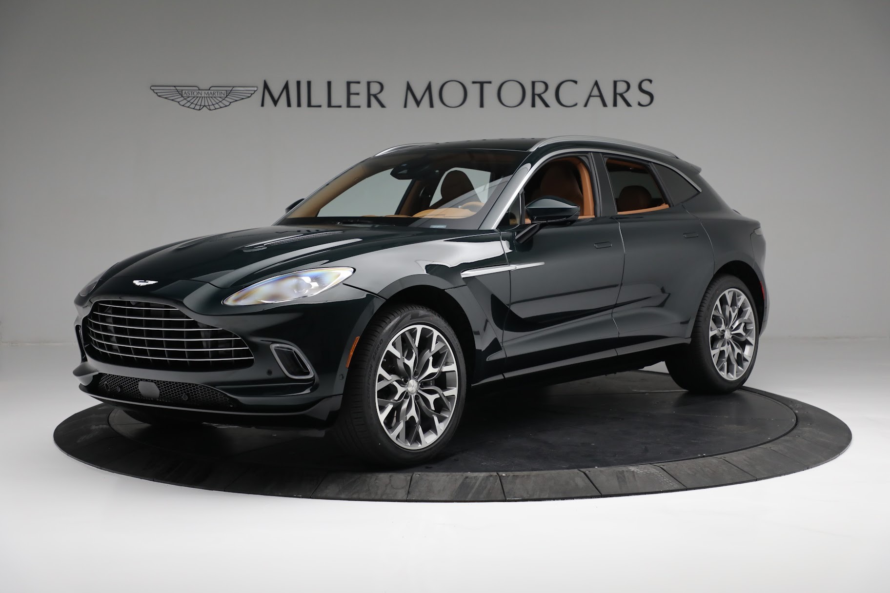 New 2021 Aston Martin DBX for sale $228,186 at Alfa Romeo of Westport in Westport CT 06880 1