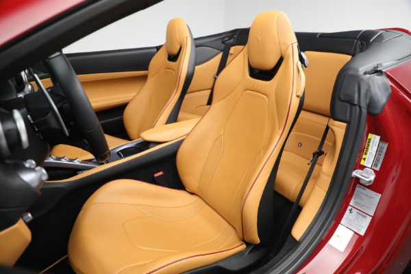 Used 2019 Ferrari Portofino for sale $239,900 at Alfa Romeo of Westport in Westport CT 06880 27