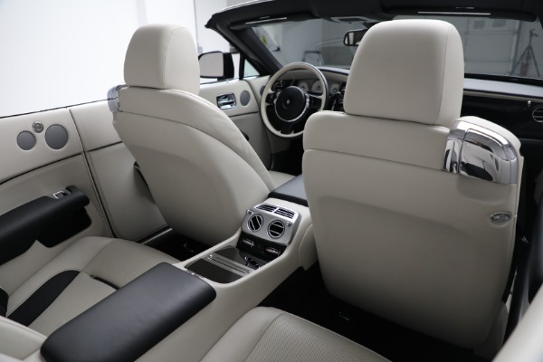 Used 2018 Rolls-Royce Dawn for sale Sold at Alfa Romeo of Westport in Westport CT 06880 17