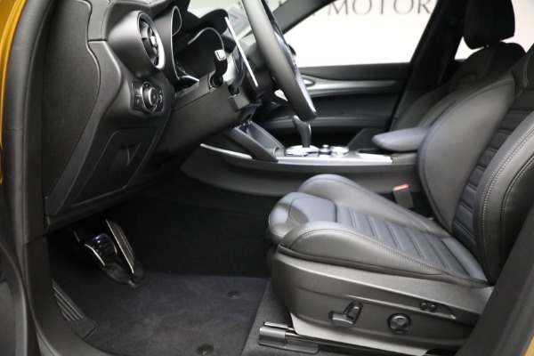 New 2022 Alfa Romeo Stelvio Veloce for sale $59,990 at Alfa Romeo of Westport in Westport CT 06880 14