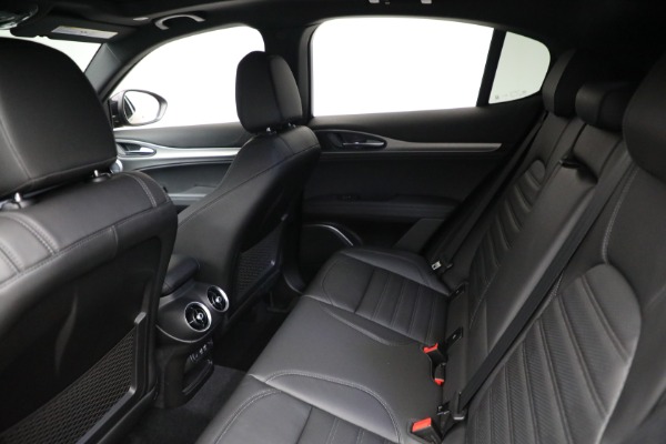 New 2022 Alfa Romeo Stelvio Veloce for sale $59,990 at Alfa Romeo of Westport in Westport CT 06880 19