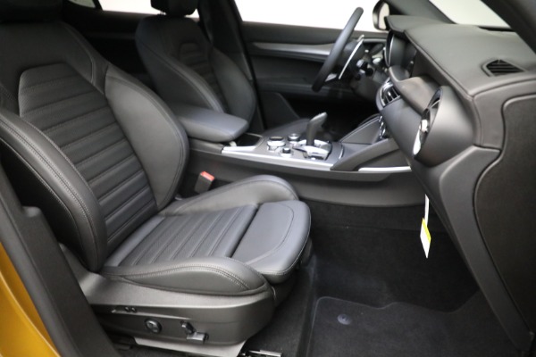 New 2022 Alfa Romeo Stelvio Veloce for sale $59,990 at Alfa Romeo of Westport in Westport CT 06880 23