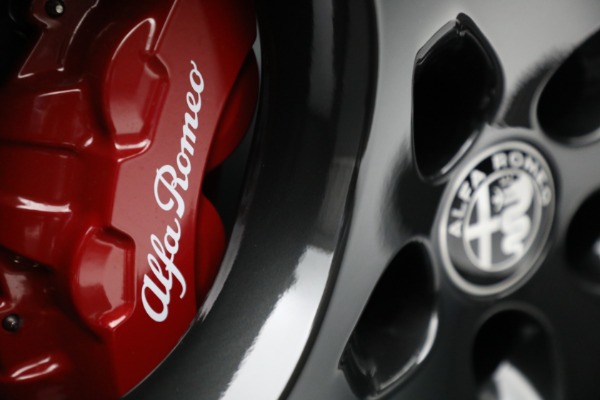 New 2022 Alfa Romeo Stelvio Veloce for sale $59,990 at Alfa Romeo of Westport in Westport CT 06880 28