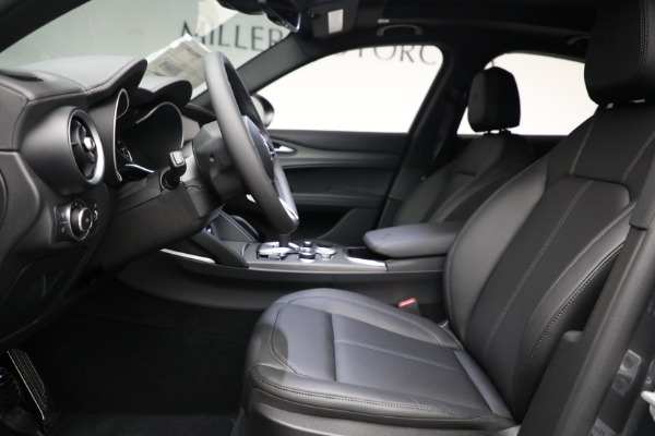 New 2022 Alfa Romeo Stelvio Ti for sale $57,300 at Alfa Romeo of Westport in Westport CT 06880 14