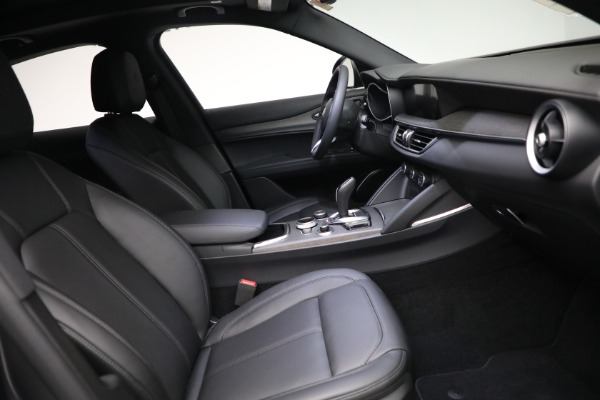 New 2022 Alfa Romeo Stelvio Ti for sale $57,300 at Alfa Romeo of Westport in Westport CT 06880 22