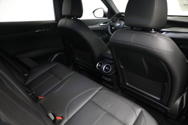 New 2022 Alfa Romeo Stelvio Ti for sale $57,300 at Alfa Romeo of Westport in Westport CT 06880 27
