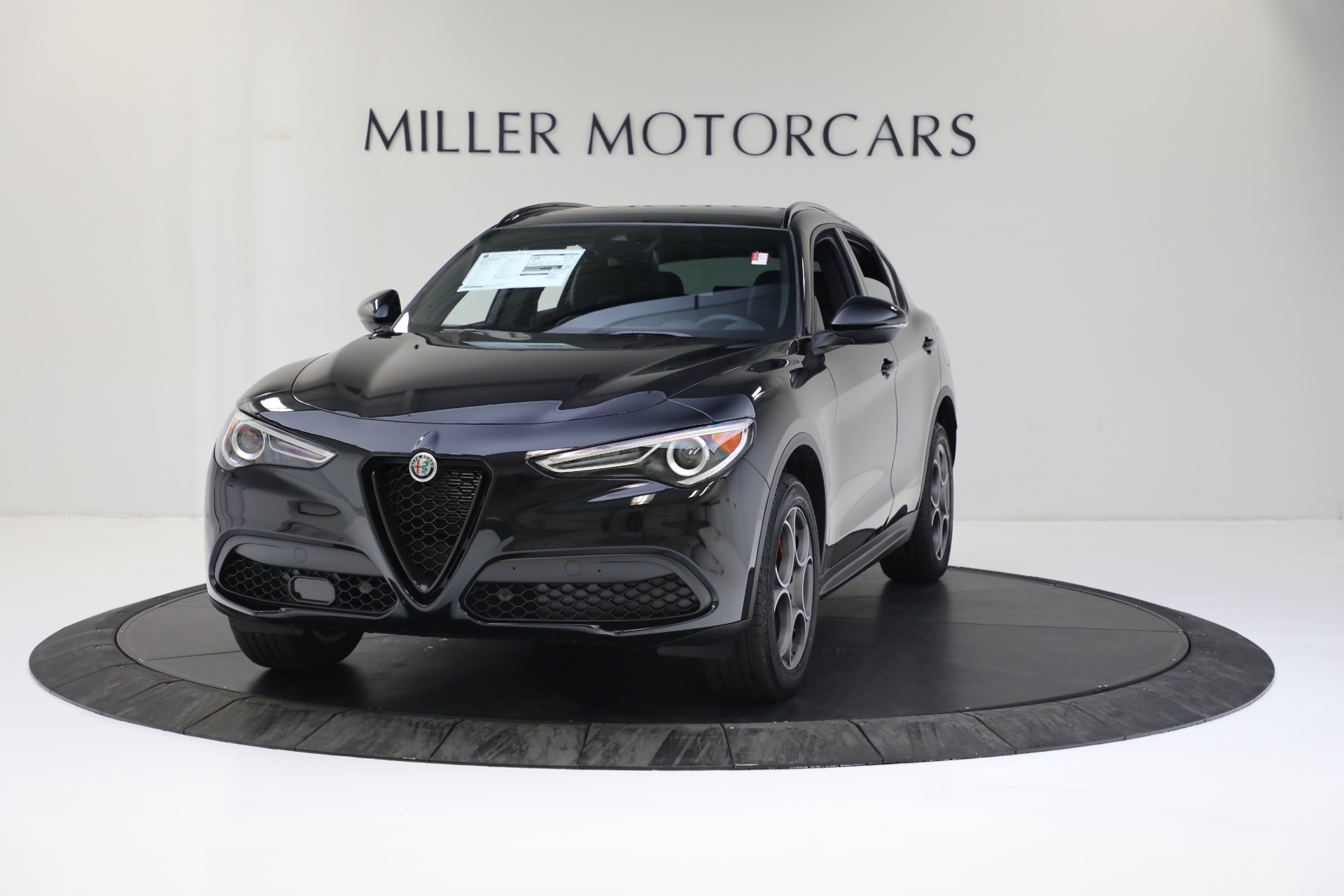 New 2022 Alfa Romeo Stelvio Sprint for sale $52,305 at Alfa Romeo of Westport in Westport CT 06880 1