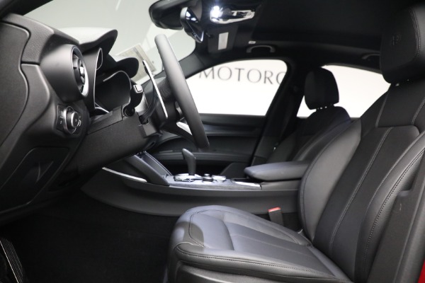 New 2022 Alfa Romeo Stelvio Sprint for sale $50,325 at Alfa Romeo of Westport in Westport CT 06880 14