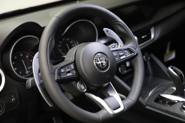New 2022 Alfa Romeo Stelvio Sprint for sale $50,325 at Alfa Romeo of Westport in Westport CT 06880 17