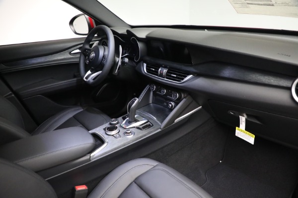 New 2022 Alfa Romeo Stelvio Sprint for sale $50,325 at Alfa Romeo of Westport in Westport CT 06880 20