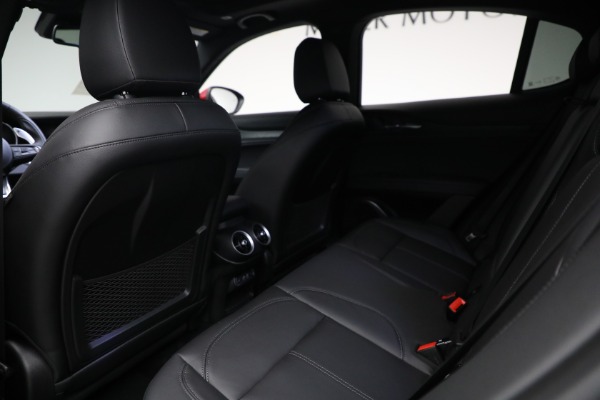 New 2022 Alfa Romeo Stelvio Sprint for sale $50,325 at Alfa Romeo of Westport in Westport CT 06880 25