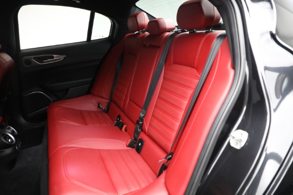 Used 2022 Alfa Romeo Giulia Veloce for sale Sold at Alfa Romeo of Westport in Westport CT 06880 14