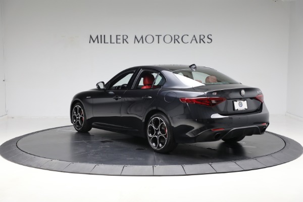 Used 2022 Alfa Romeo Giulia Veloce for sale Sold at Alfa Romeo of Westport in Westport CT 06880 3