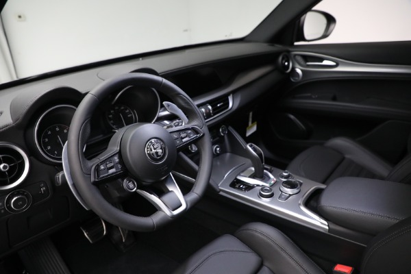 New 2022 Alfa Romeo Stelvio Veloce for sale $56,405 at Alfa Romeo of Westport in Westport CT 06880 13