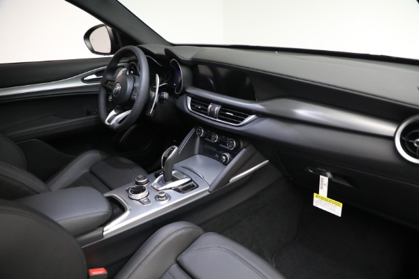 New 2022 Alfa Romeo Stelvio Veloce for sale $56,405 at Alfa Romeo of Westport in Westport CT 06880 22