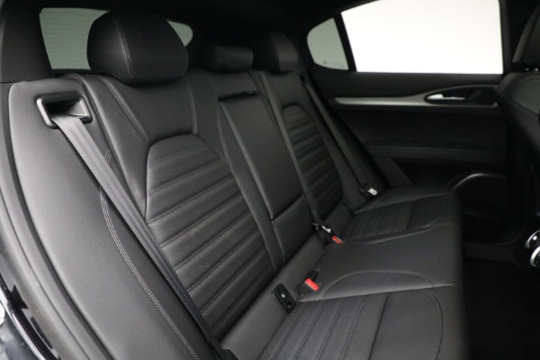 New 2022 Alfa Romeo Stelvio Veloce for sale $56,405 at Alfa Romeo of Westport in Westport CT 06880 28