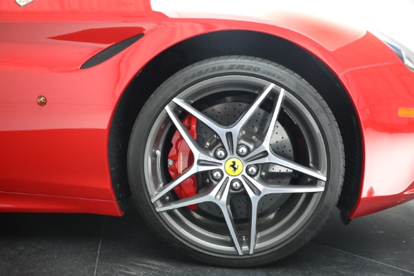 Used 2016 Ferrari California T for sale $179,900 at Alfa Romeo of Westport in Westport CT 06880 21
