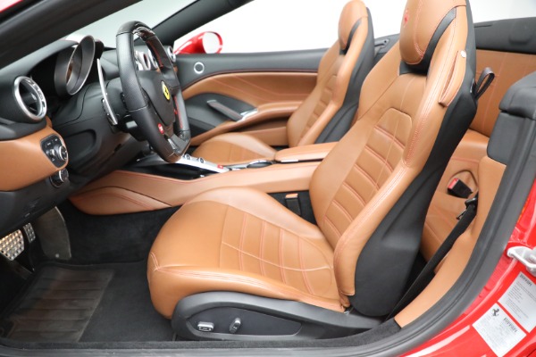 Used 2016 Ferrari California T for sale $179,900 at Alfa Romeo of Westport in Westport CT 06880 23