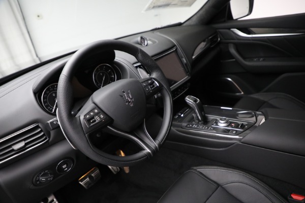 New 2022 Maserati Levante GT for sale $100,365 at Alfa Romeo of Westport in Westport CT 06880 13