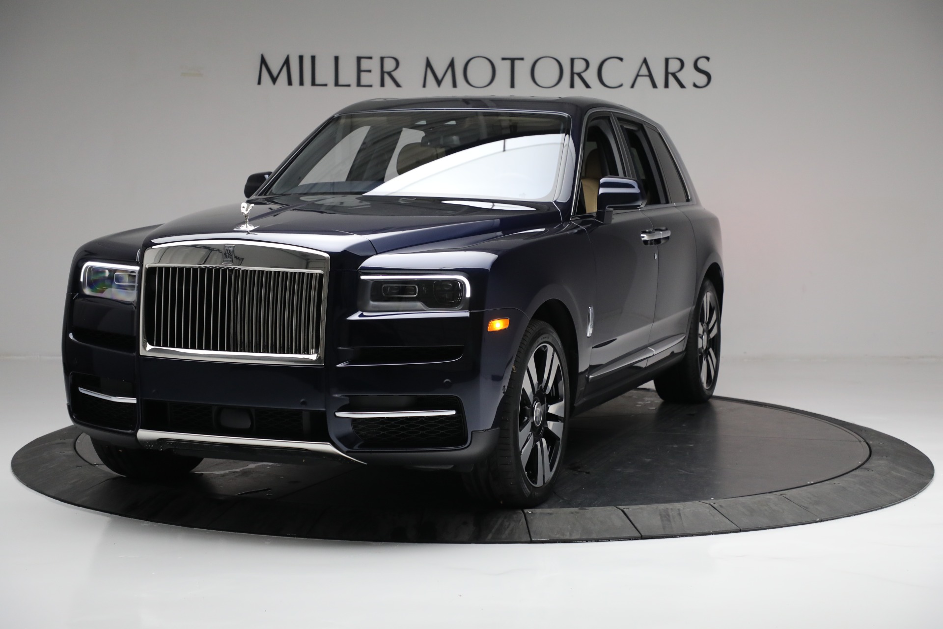 Used 2019 Rolls-Royce Cullinan for sale $429,900 at Alfa Romeo of Westport in Westport CT 06880 1