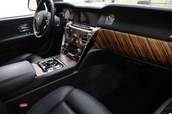 Used 2019 Rolls-Royce Cullinan for sale $349,900 at Alfa Romeo of Westport in Westport CT 06880 20