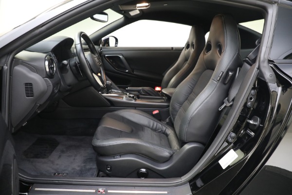 Used 2017 Nissan GT-R Premium for sale Sold at Alfa Romeo of Westport in Westport CT 06880 13