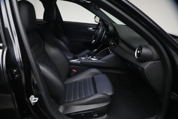 Used 2022 Alfa Romeo Giulia Veloce for sale $27,900 at Alfa Romeo of Westport in Westport CT 06880 14