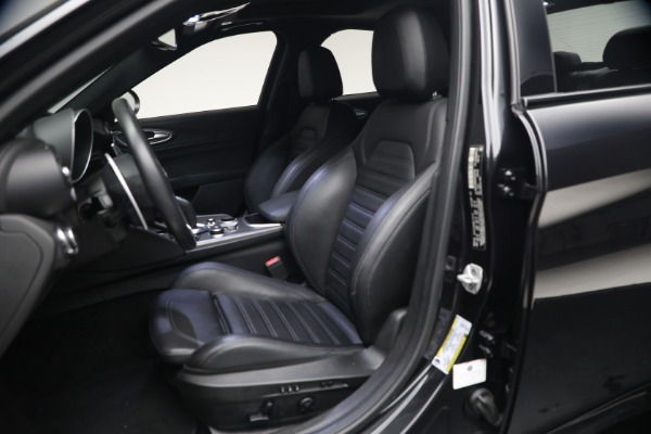 Used 2022 Alfa Romeo Giulia Veloce for sale $27,900 at Alfa Romeo of Westport in Westport CT 06880 15