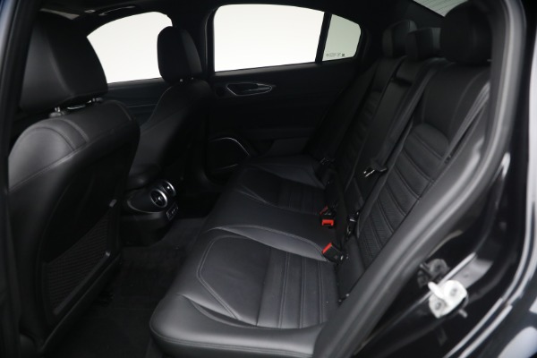 Used 2022 Alfa Romeo Giulia Veloce for sale $27,900 at Alfa Romeo of Westport in Westport CT 06880 18