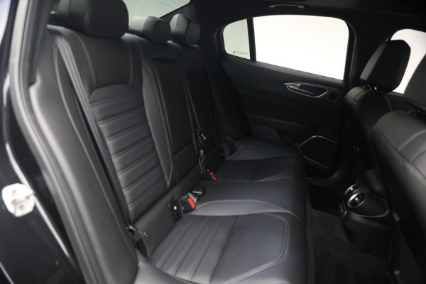Used 2022 Alfa Romeo Giulia Veloce for sale $27,900 at Alfa Romeo of Westport in Westport CT 06880 19