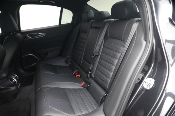 Used 2022 Alfa Romeo Giulia Veloce for sale $27,900 at Alfa Romeo of Westport in Westport CT 06880 20