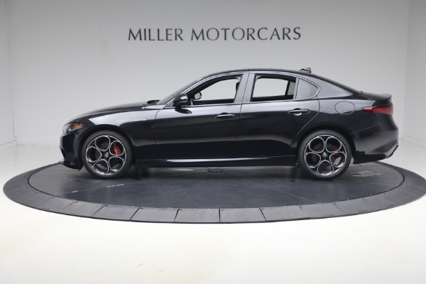 Used 2022 Alfa Romeo Giulia Veloce for sale $27,900 at Alfa Romeo of Westport in Westport CT 06880 3