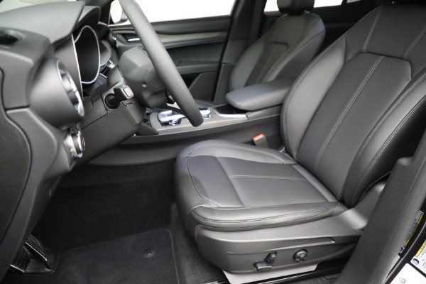 New 2022 Alfa Romeo Stelvio Ti for sale $53,455 at Alfa Romeo of Westport in Westport CT 06880 15