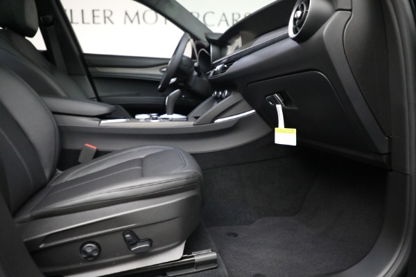 New 2022 Alfa Romeo Stelvio Ti for sale $53,455 at Alfa Romeo of Westport in Westport CT 06880 22