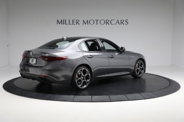 Used 2022 Alfa Romeo Giulia Veloce for sale $37,900 at Alfa Romeo of Westport in Westport CT 06880 11