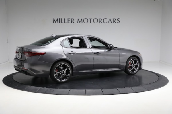 Used 2022 Alfa Romeo Giulia Veloce for sale $37,900 at Alfa Romeo of Westport in Westport CT 06880 12