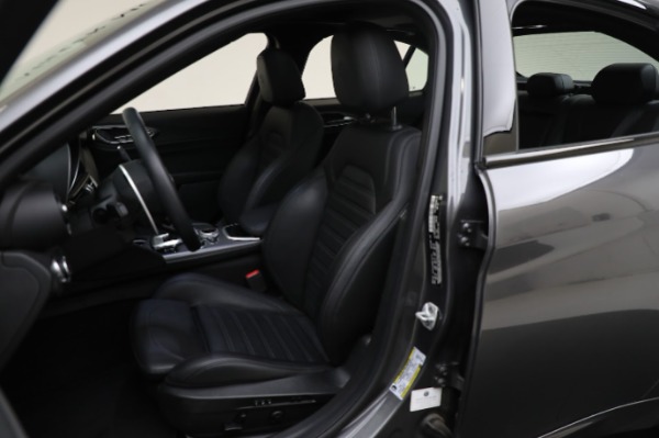 Used 2022 Alfa Romeo Giulia Veloce for sale Sold at Alfa Romeo of Westport in Westport CT 06880 21