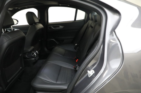 Used 2022 Alfa Romeo Giulia Veloce for sale Sold at Alfa Romeo of Westport in Westport CT 06880 23