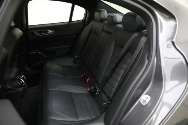 Used 2022 Alfa Romeo Giulia Veloce for sale Sold at Alfa Romeo of Westport in Westport CT 06880 25