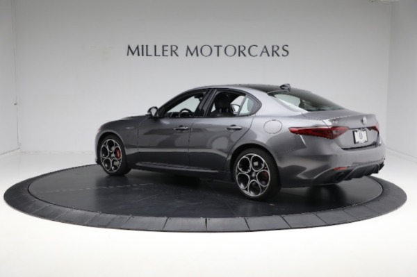 Used 2022 Alfa Romeo Giulia Veloce for sale Sold at Alfa Romeo of Westport in Westport CT 06880 7