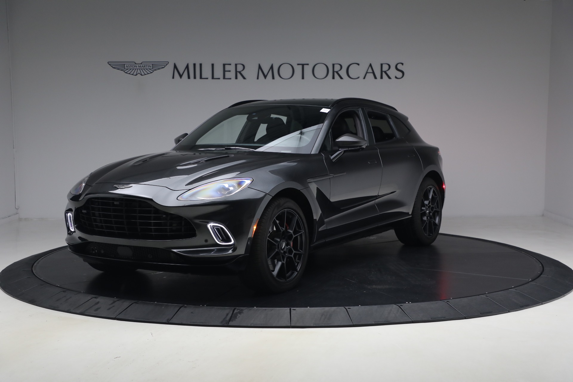 Used 2022 Aston Martin DBX for sale $115,900 at Alfa Romeo of Westport in Westport CT 06880 1