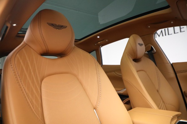 New 2022 Aston Martin DBX for sale $202,986 at Alfa Romeo of Westport in Westport CT 06880 21