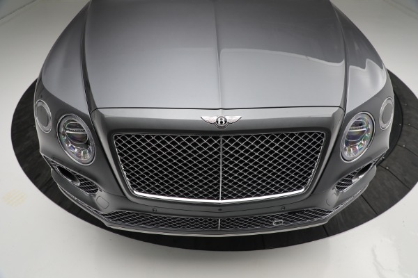 Used 2018 Bentley Bentayga W12 Signature for sale $179,900 at Alfa Romeo of Westport in Westport CT 06880 10