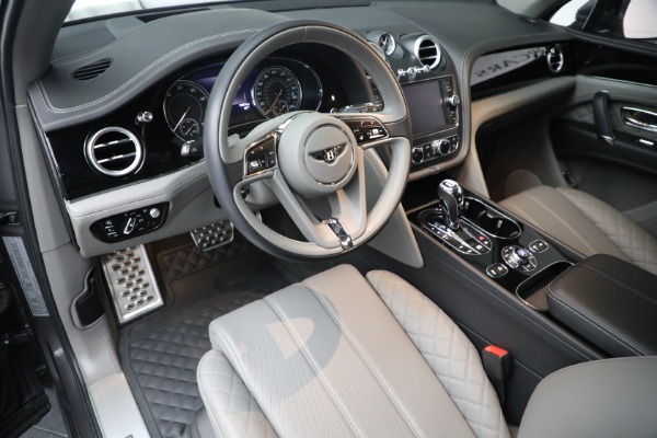 Used 2018 Bentley Bentayga W12 Signature for sale $179,900 at Alfa Romeo of Westport in Westport CT 06880 14