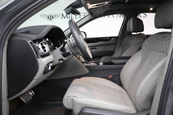 Used 2018 Bentley Bentayga W12 Signature for sale $179,900 at Alfa Romeo of Westport in Westport CT 06880 15