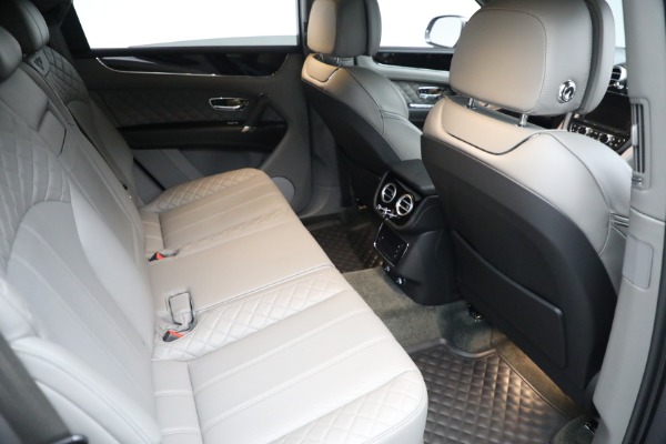 Used 2018 Bentley Bentayga W12 Signature for sale $179,900 at Alfa Romeo of Westport in Westport CT 06880 25