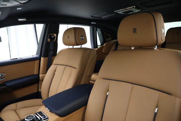 Used 2022 Rolls-Royce Phantom for sale Sold at Alfa Romeo of Westport in Westport CT 06880 12