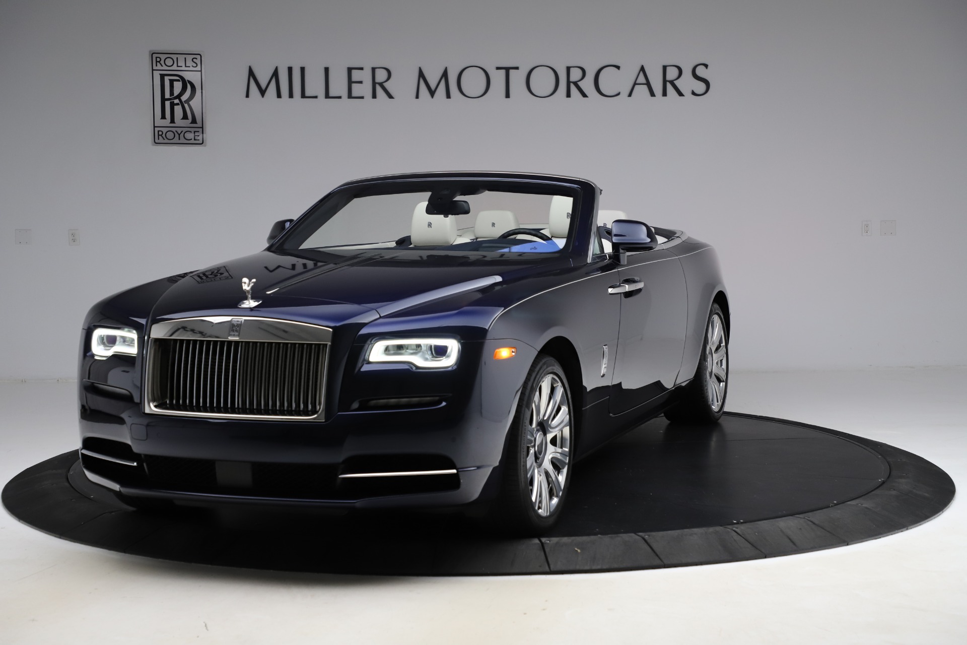 Used 2016 Rolls-Royce Dawn for sale Sold at Alfa Romeo of Westport in Westport CT 06880 1