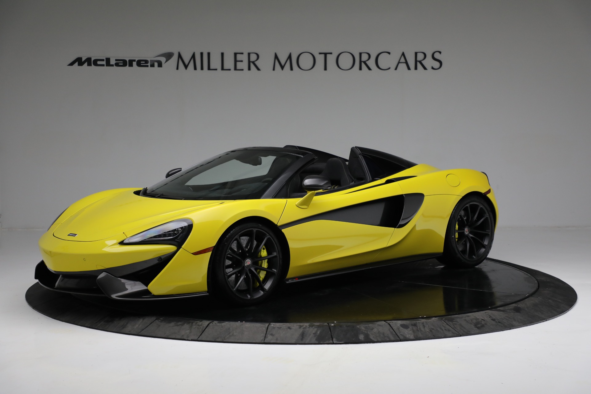 Used 2018 McLaren 570S Spider for sale $202,900 at Alfa Romeo of Westport in Westport CT 06880 1