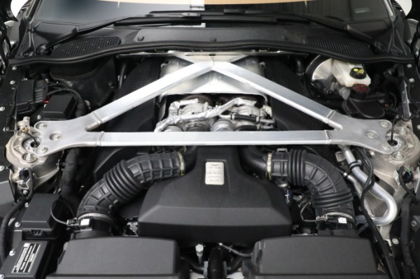 Used 2022 Aston Martin Vantage Auto for sale Sold at Alfa Romeo of Westport in Westport CT 06880 28